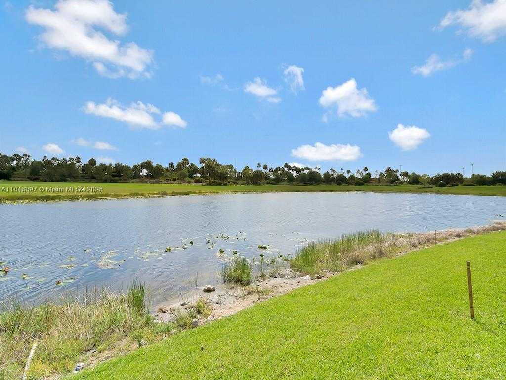 Small Image of 10400 SOUTH BARNSLEY DR, Parkland Number 9