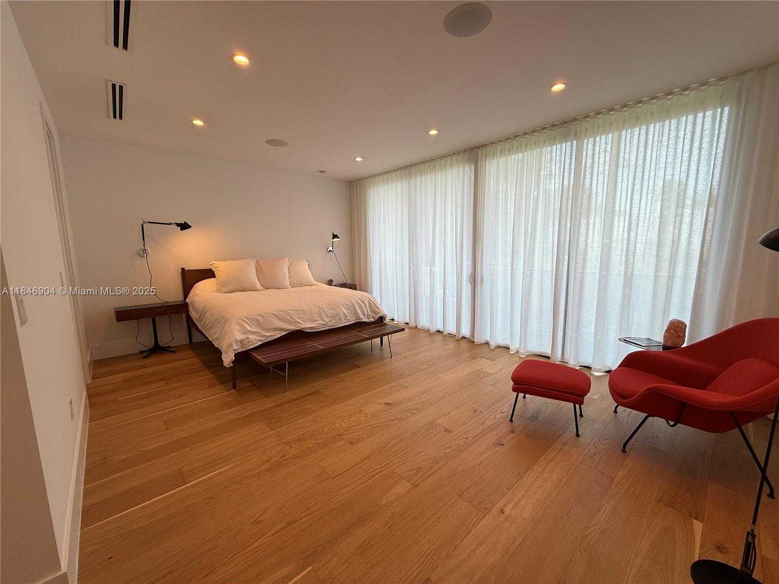 Small Image of 50 NORTH EAST 49TH, Miami Number 16