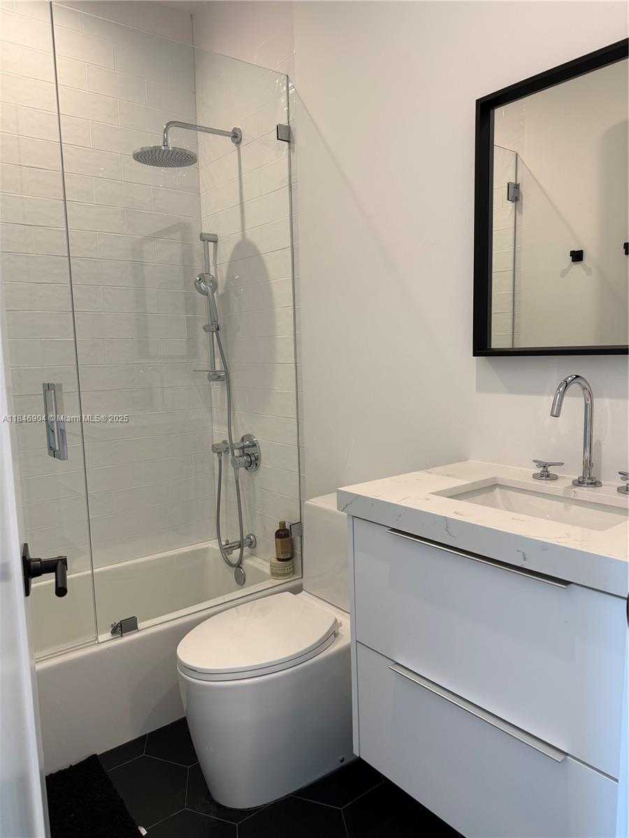 Small Image of 50 NORTH EAST 49TH, Miami Number 22