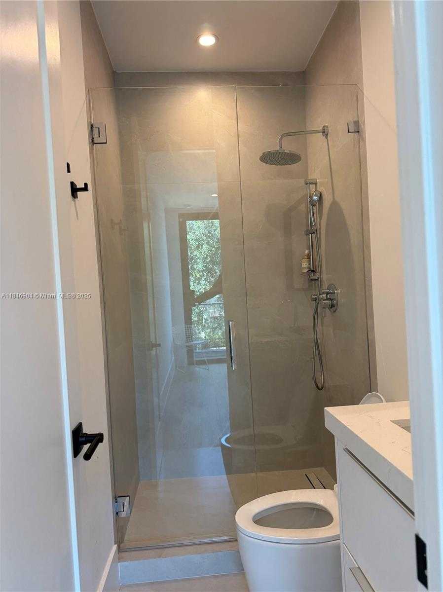 Small Image of 50 NORTH EAST 49TH, Miami Number 26