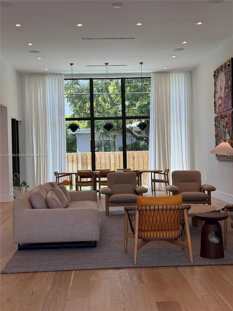 Small Image of 50 NORTH EAST 49TH, Miami Number 3