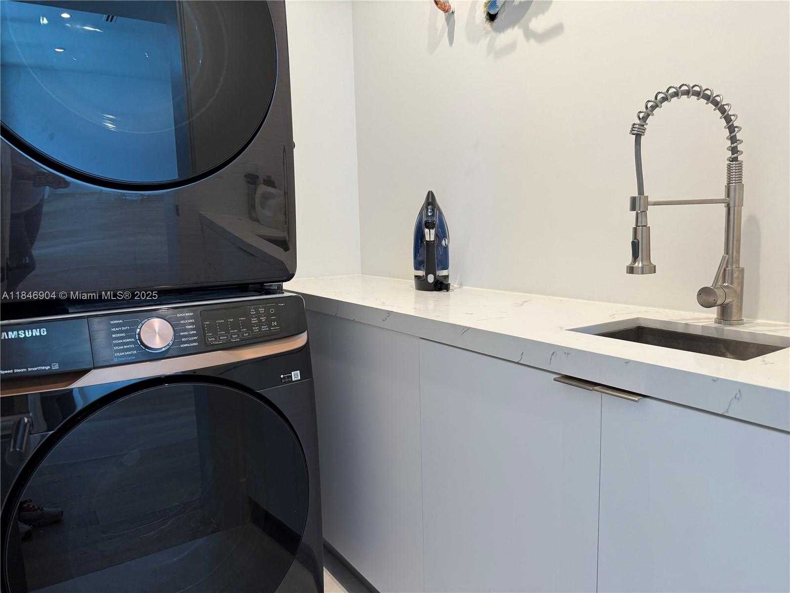 Small Image of 50 NORTH EAST 49TH, Miami Number 30