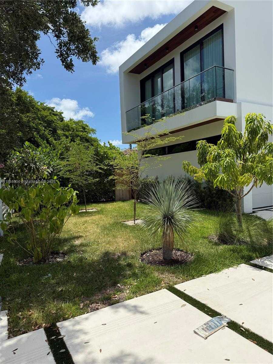 Small Image of 50 NORTH EAST 49TH, Miami Number 32