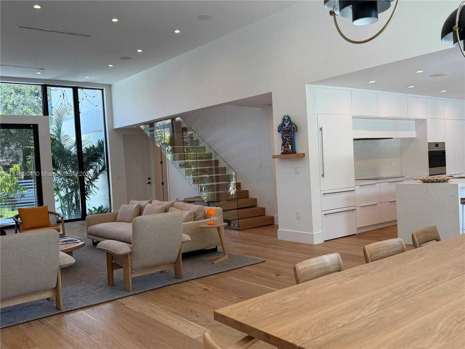Small Image of 50 NORTH EAST 49TH, Miami Number 5