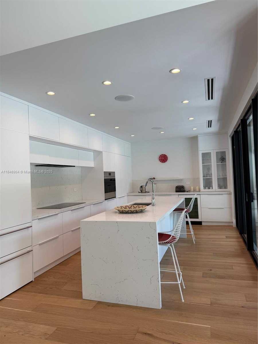 Small Image of 50 NORTH EAST 49TH, Miami Number 6