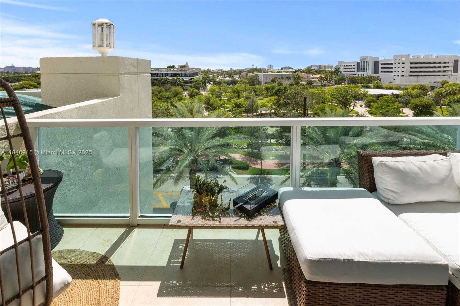 Small Image of 650 WEST AVE #606, Miami Beach Number 15