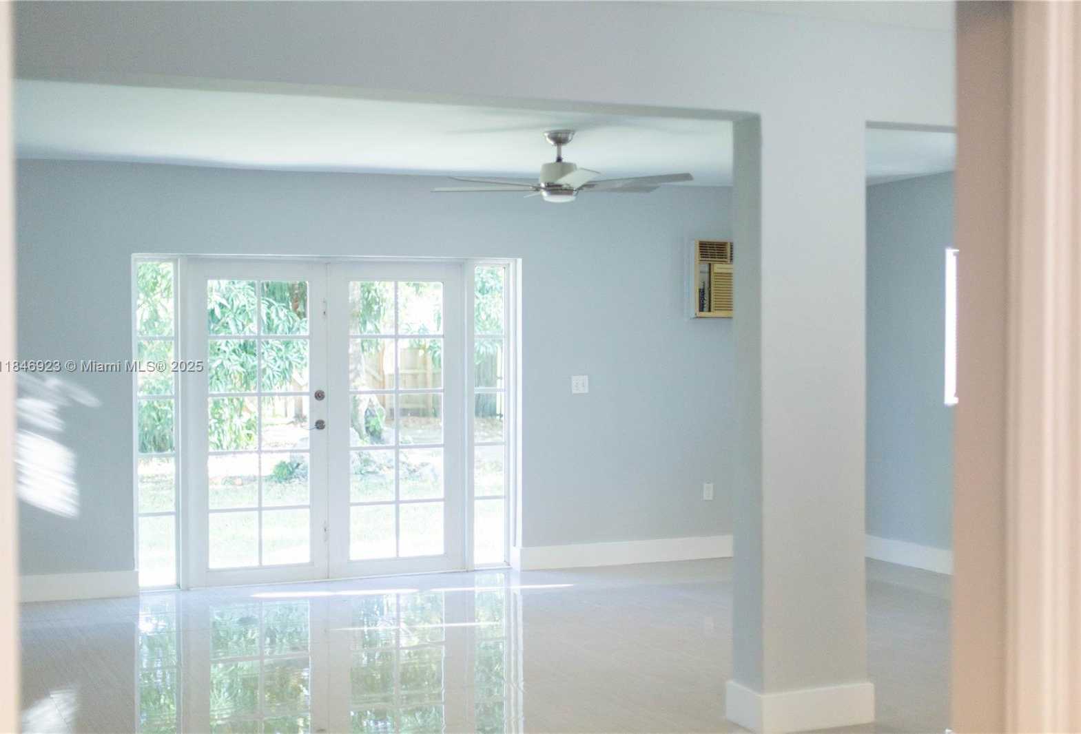 Small Image of 624 WESTWARD DRIVE, Miami Springs Number 17