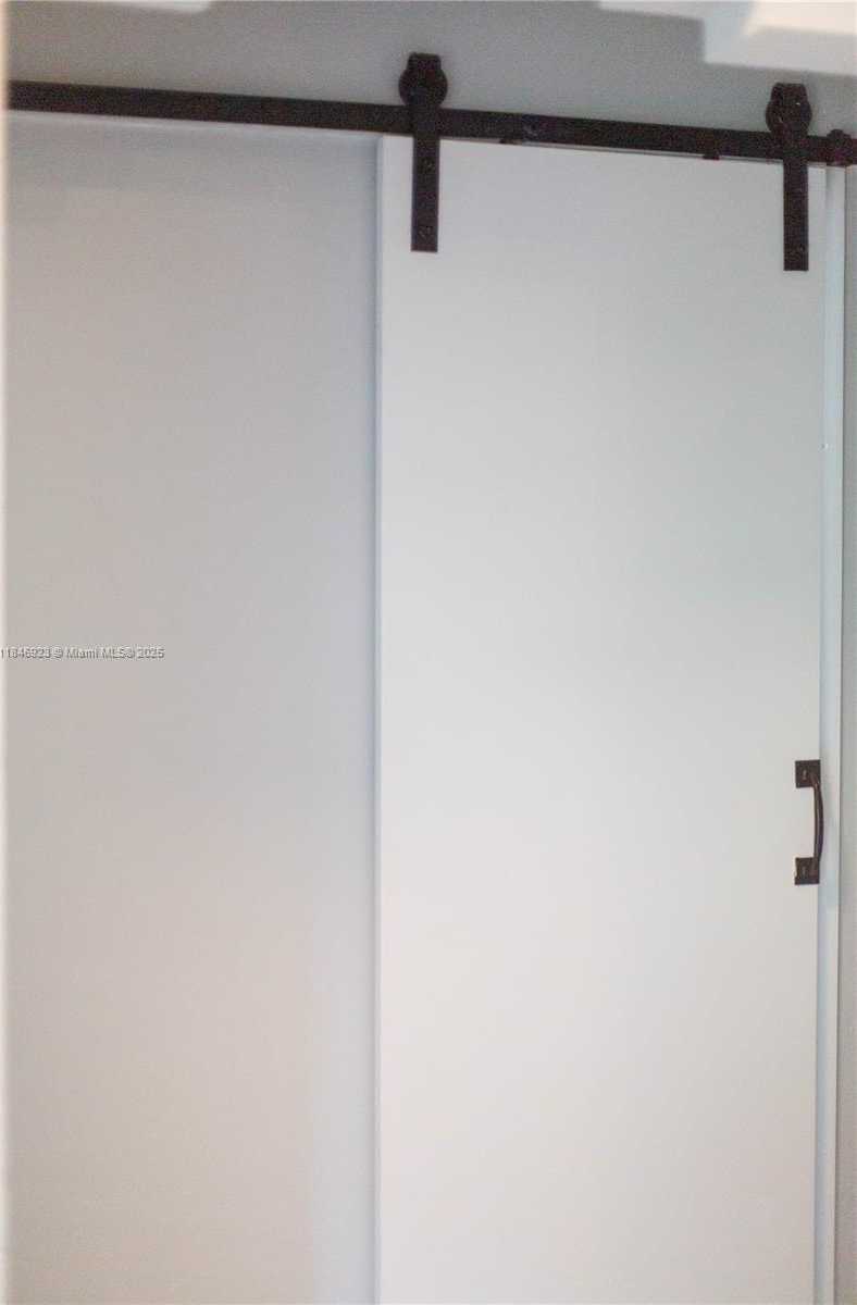 Small Image of 624 WESTWARD DRIVE, Miami Springs Number 21