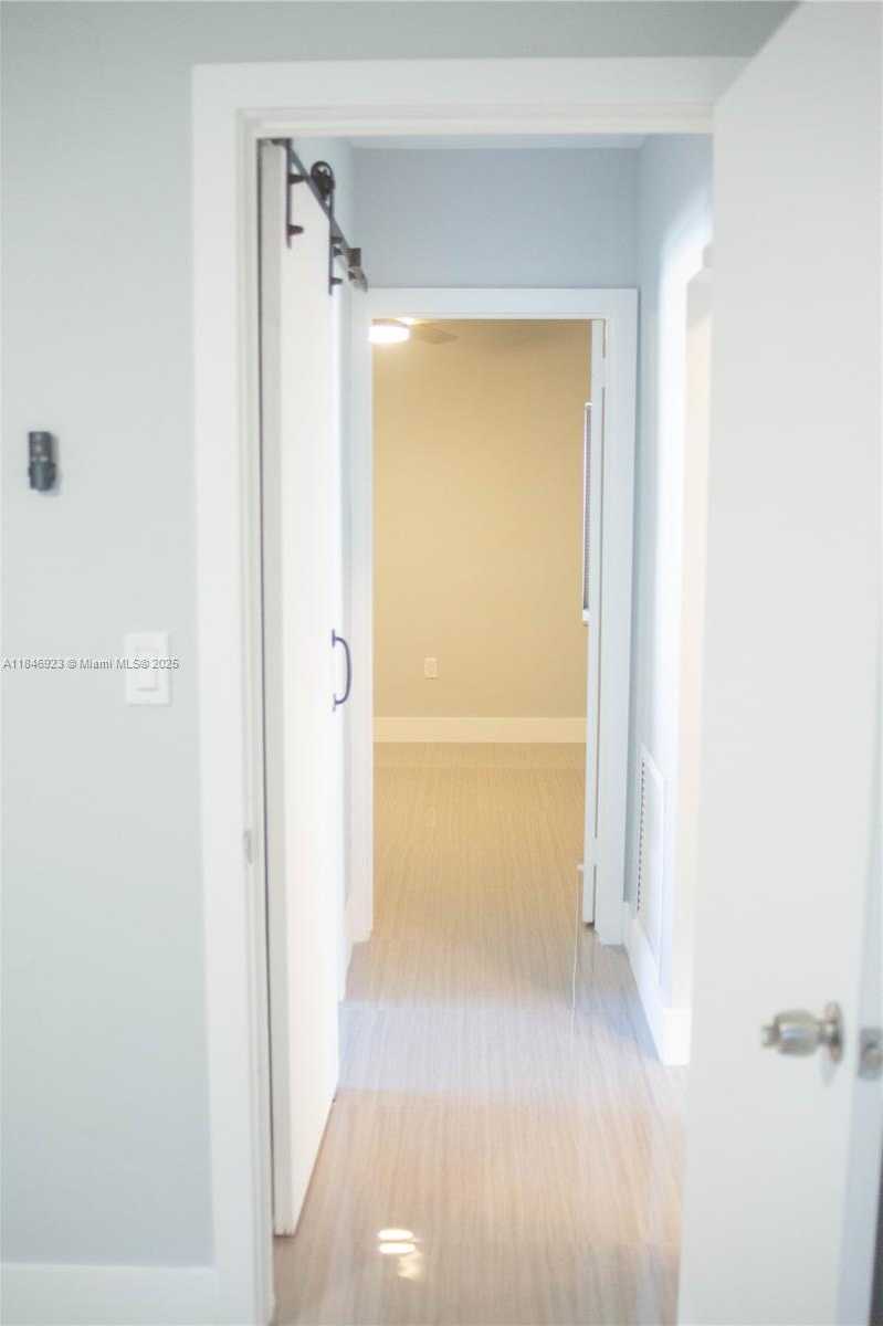 Small Image of 624 WESTWARD DRIVE, Miami Springs Number 23