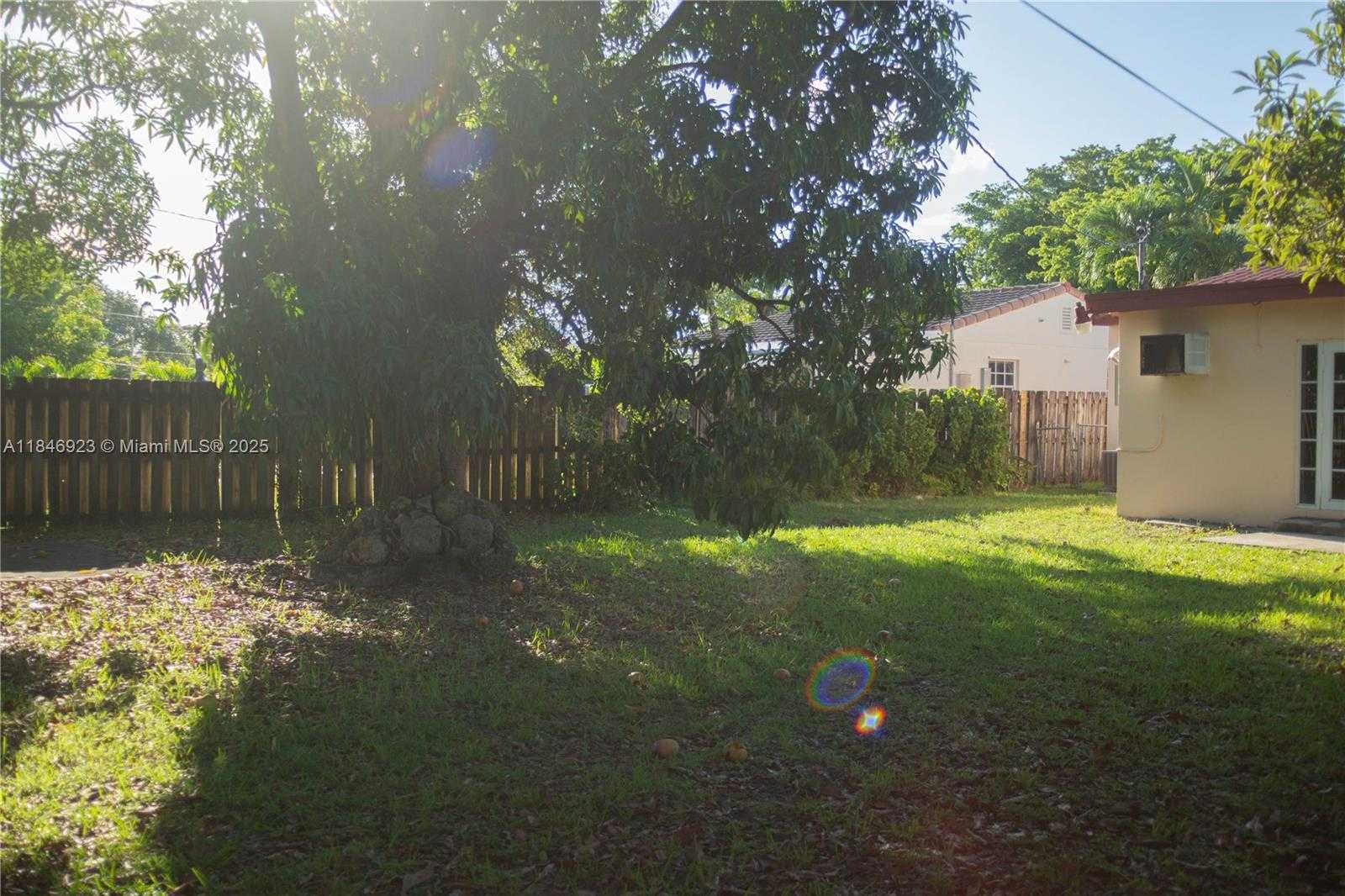 Small Image of 624 WESTWARD DRIVE, Miami Springs Number 33