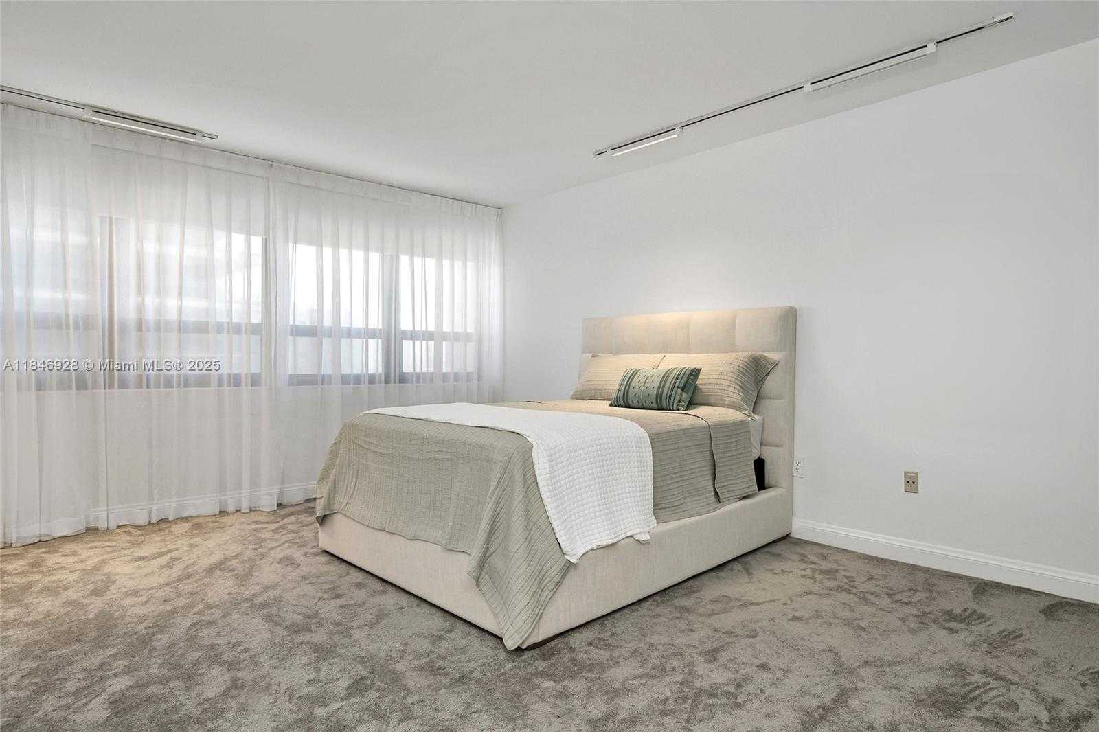 Small Image of 10205 COLLINS AVE #807, Bal Harbour Number 23
