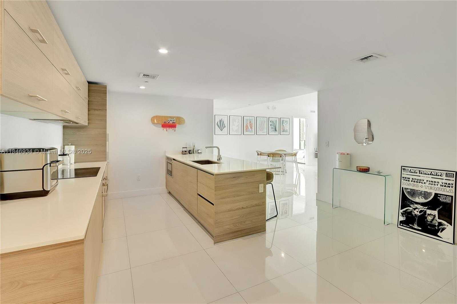Small Image of 1300 SOUTH MIAMI AVE #1610, Miami Number 36