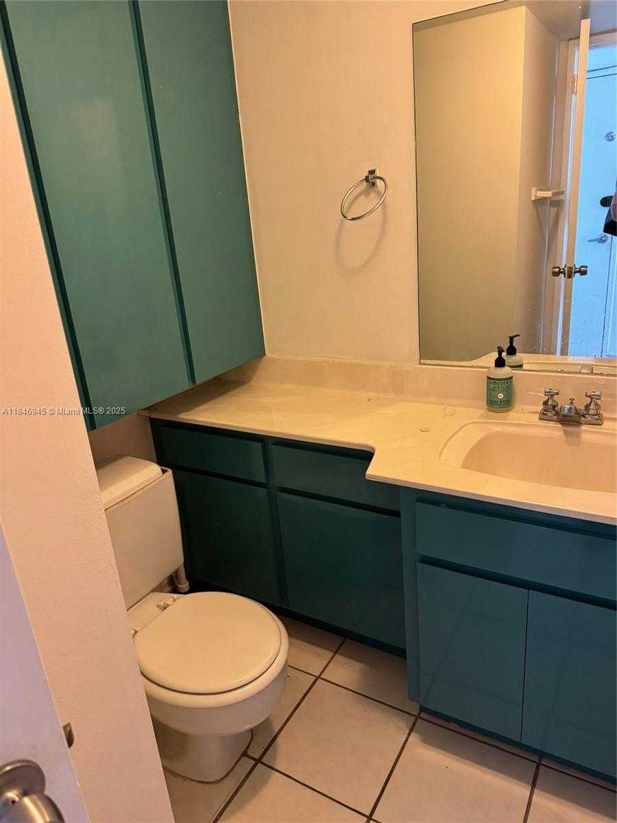 Small Image of 1228 WEST AVE #1109, Miami Beach Number 9