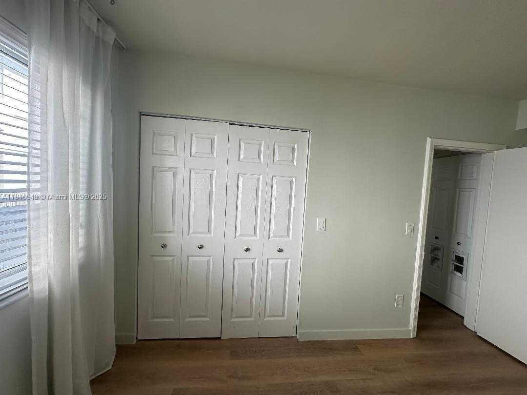 Small Image of 1065 98TH ST #2, Bay Harbor Islands Number 16