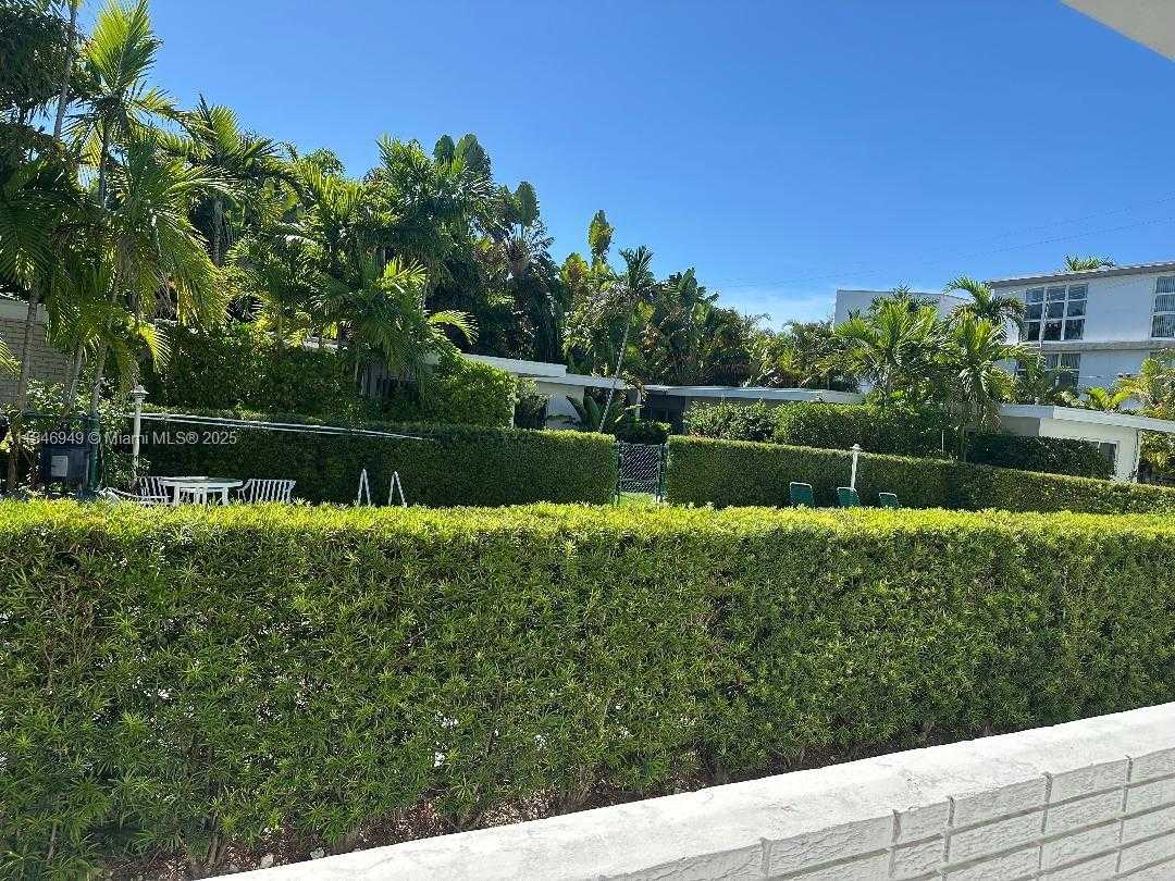 Small Image of 1065 98TH ST #2, Bay Harbor Islands Number 19