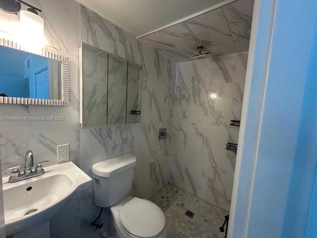 Small Image of 1065 98TH ST #2, Bay Harbor Islands Number 9