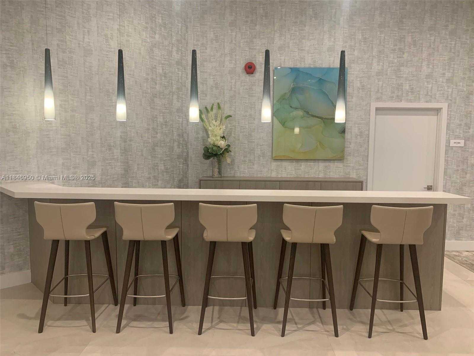 Small Image of 3640 YACHT CLUB DR #1502, Aventura Number 11