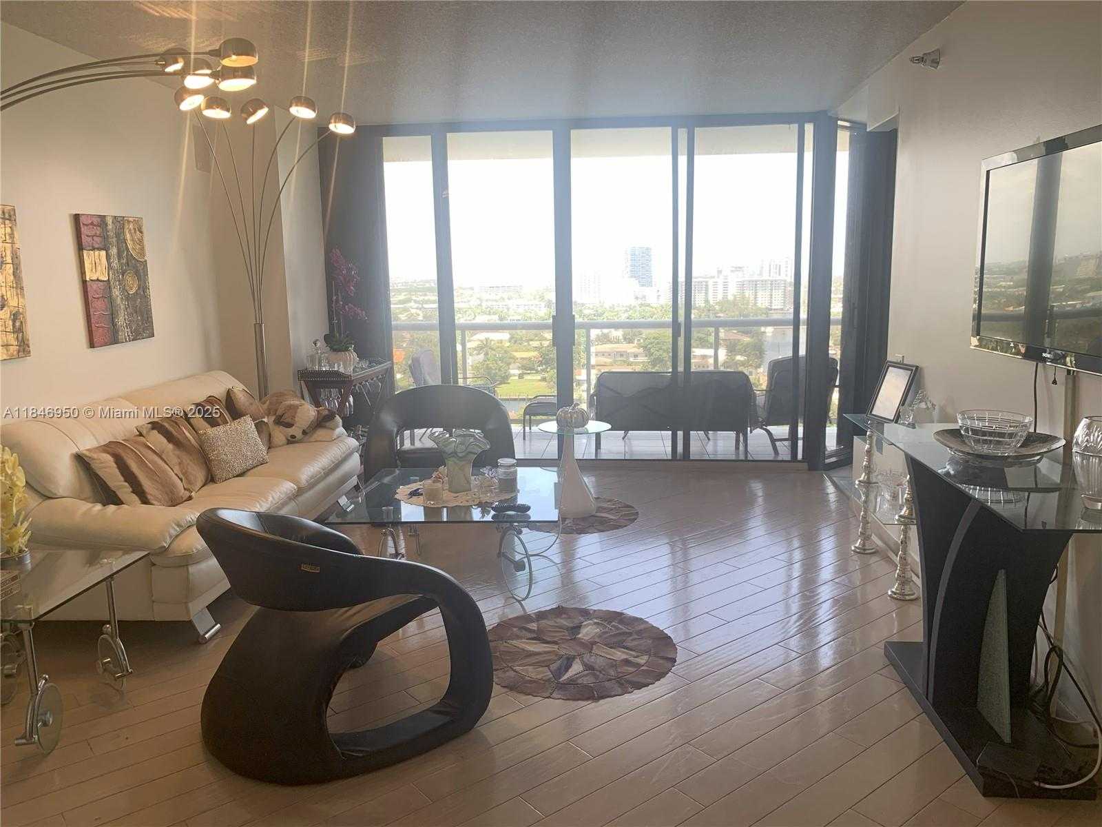 Small Image of 3640 YACHT CLUB DR #1502, Aventura Number 3