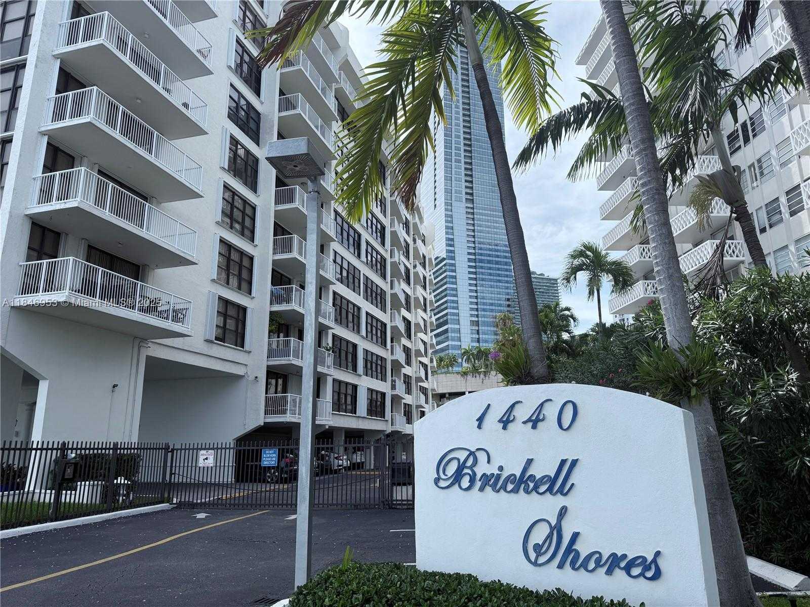 Small Image of 1440 BRICKELL BAY DR #307, Miami Number 4