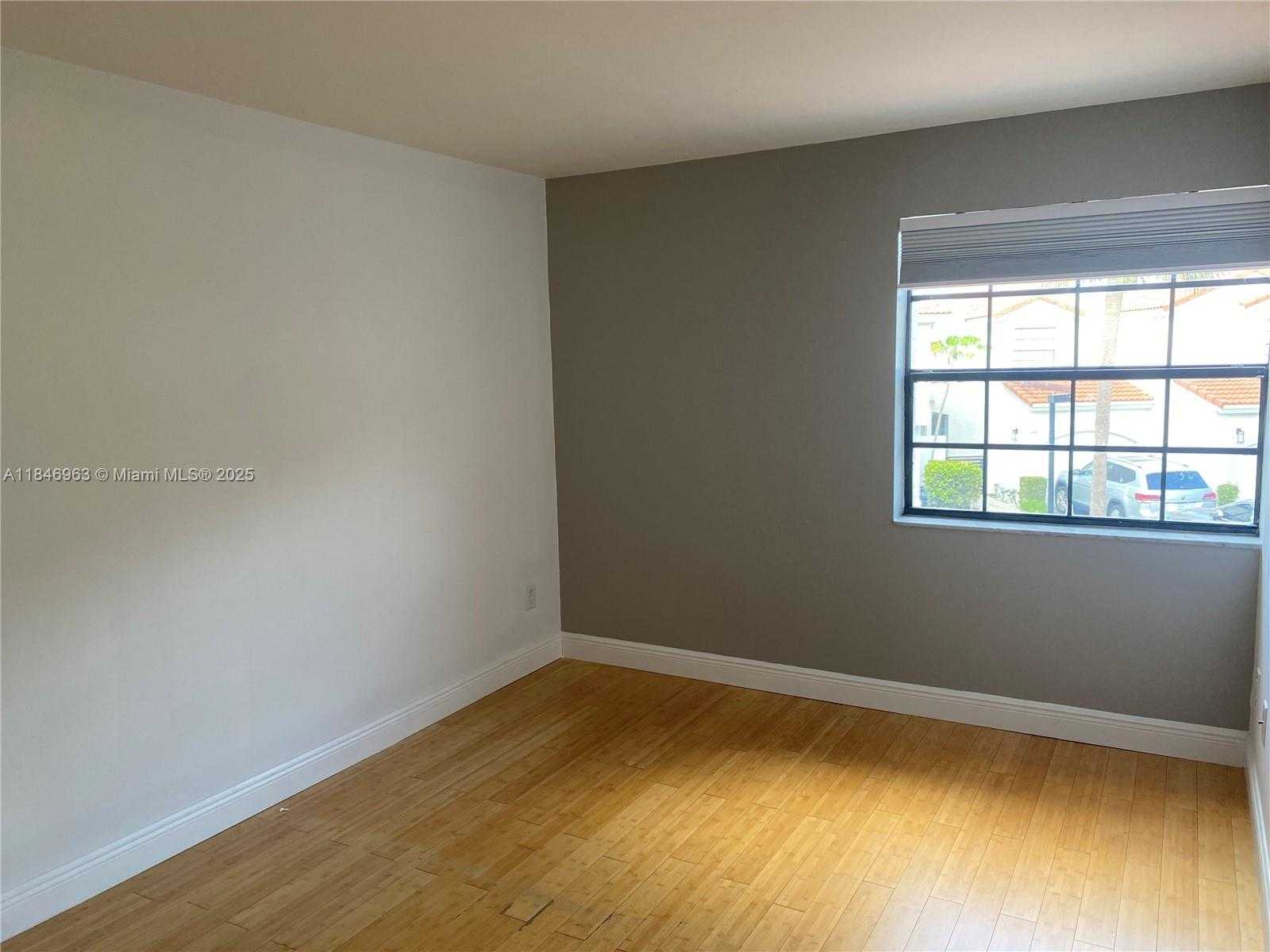 Small Image of 3510 MAGELLAN CIR #723, Aventura Number 17