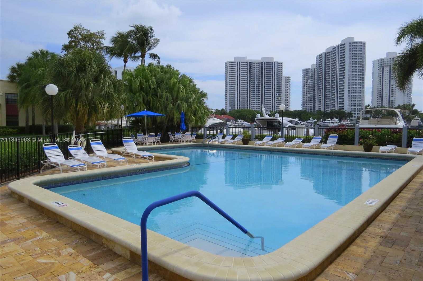 Small Image of 3510 MAGELLAN CIR #723, Aventura Number 25