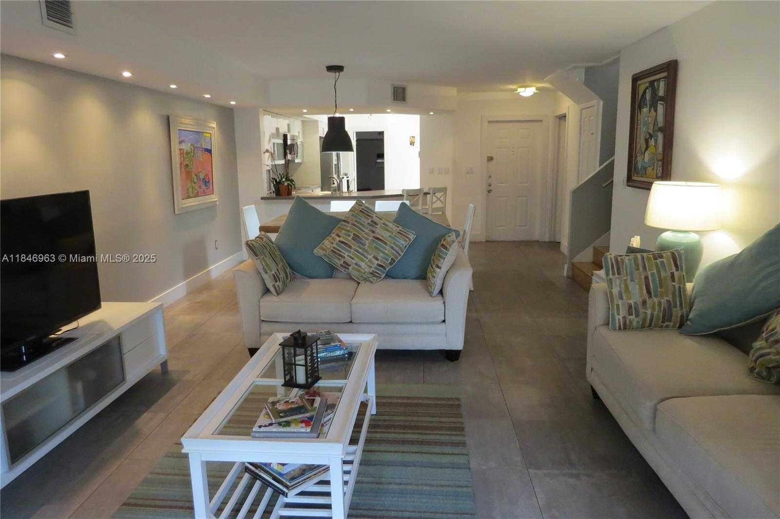 Small Image of 3510 MAGELLAN CIR #723, Aventura Number 3