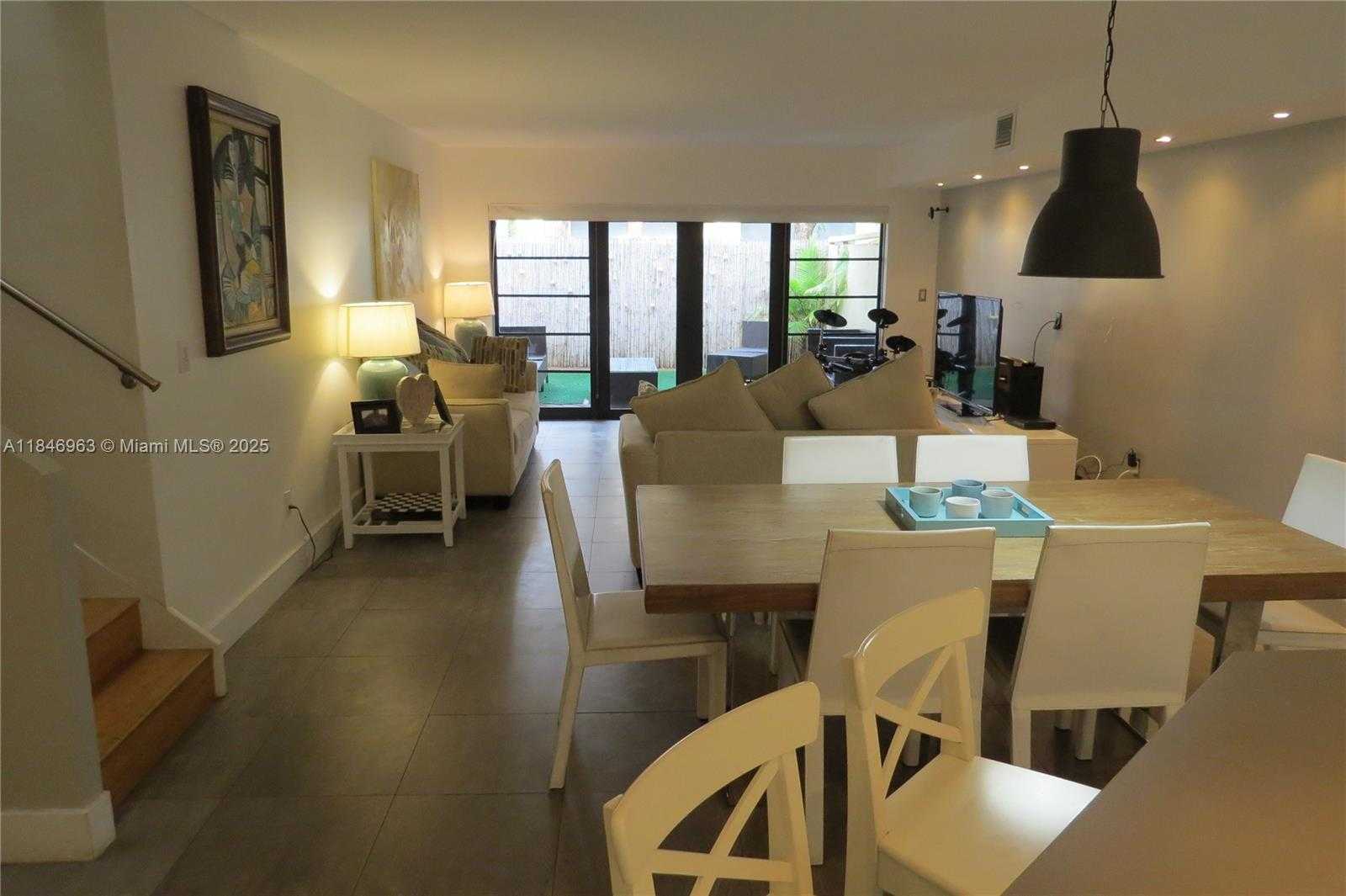 Small Image of 3510 MAGELLAN CIR #723, Aventura Number 6