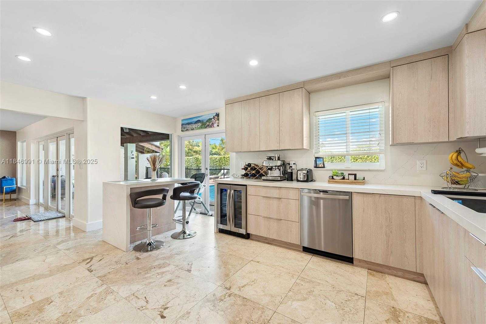 Small Image of 5901 SOUTH WEST 56TH TER, South Miami Number 16