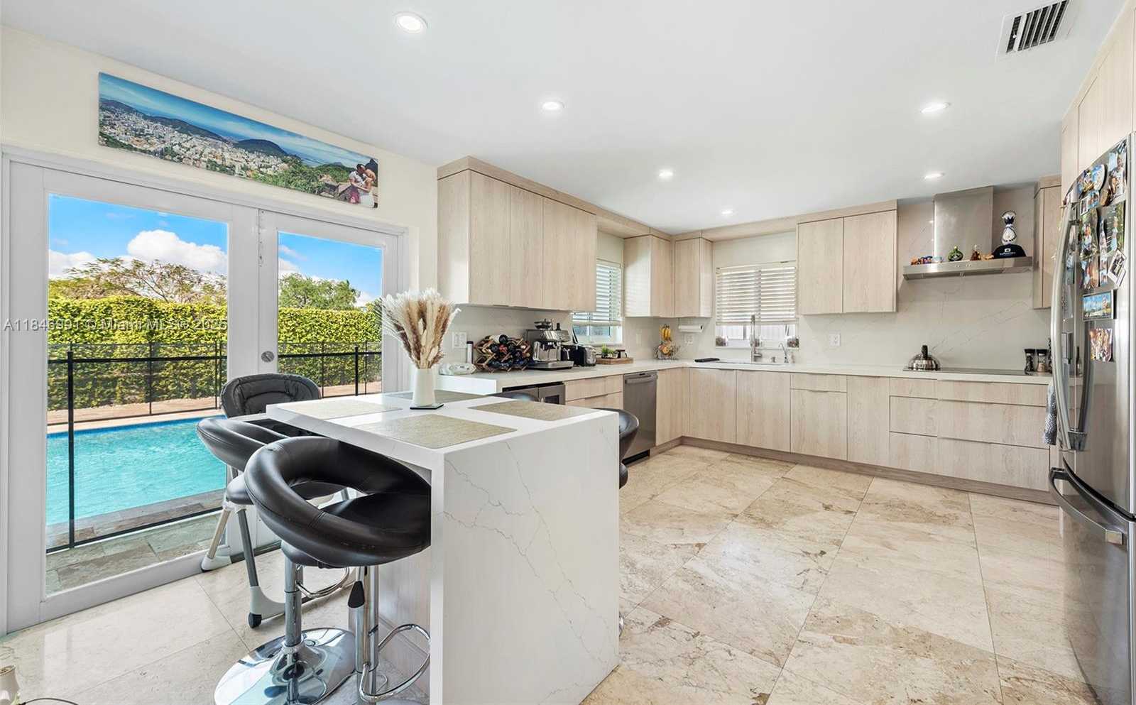 Small Image of 5901 SOUTH WEST 56TH TER, South Miami Number 17