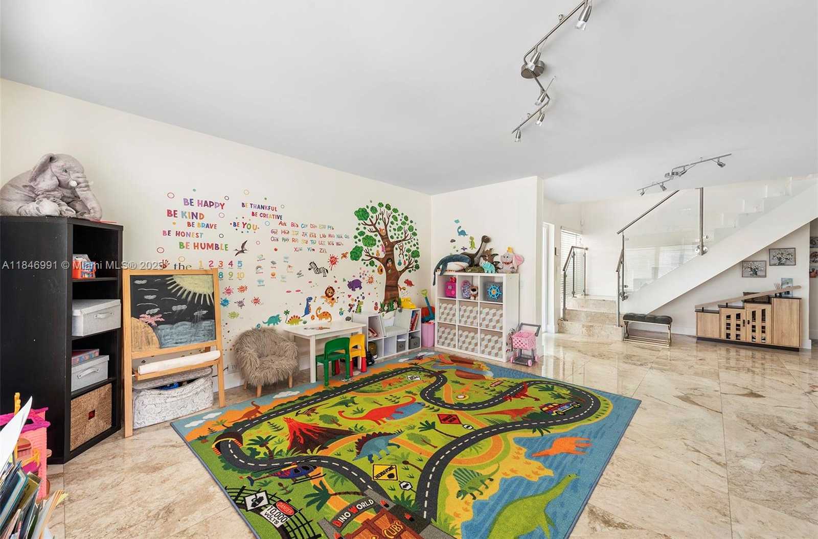 Small Image of 5901 SOUTH WEST 56TH TER, South Miami Number 26