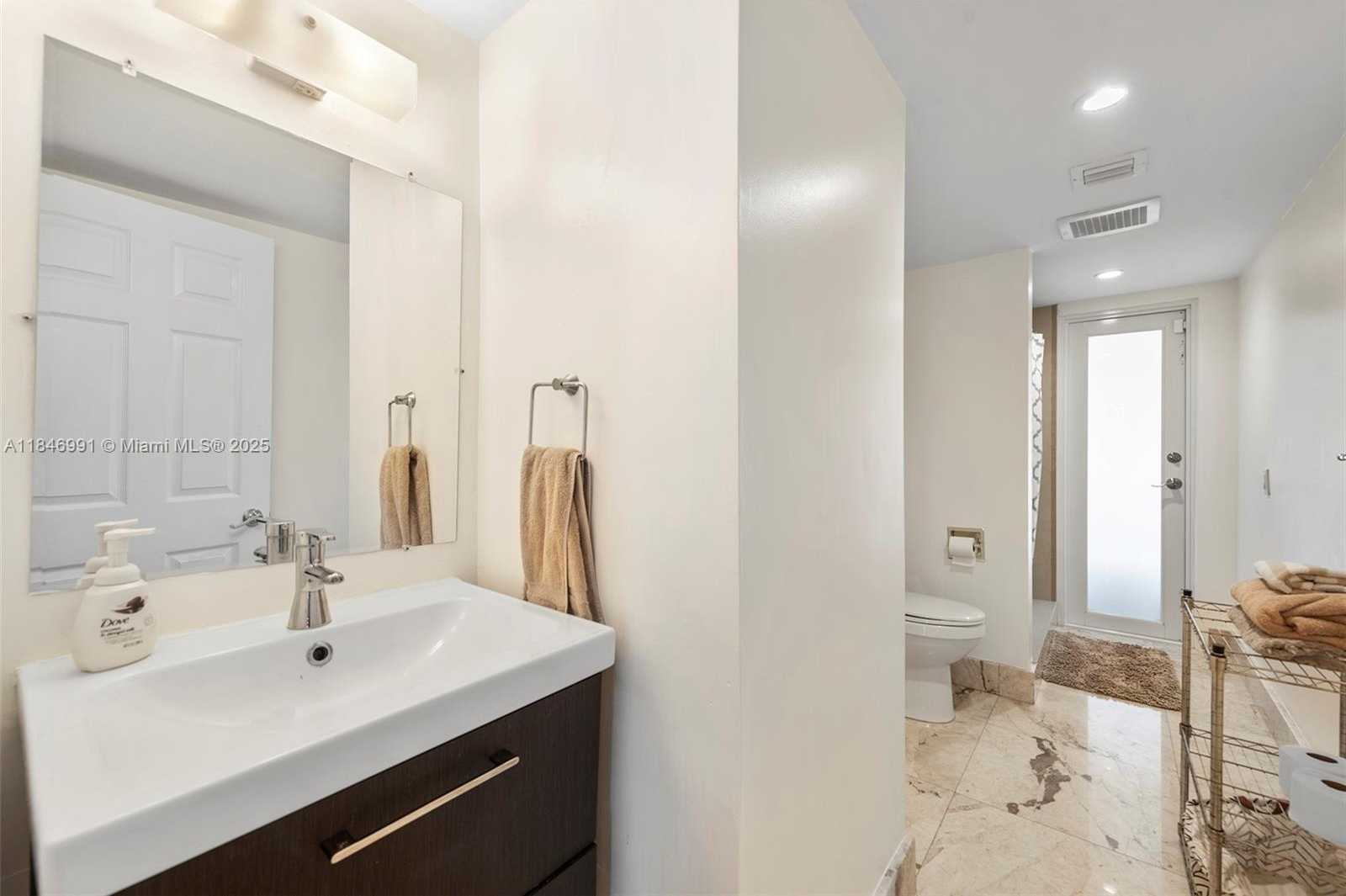 Small Image of 5901 SOUTH WEST 56TH TER, South Miami Number 30