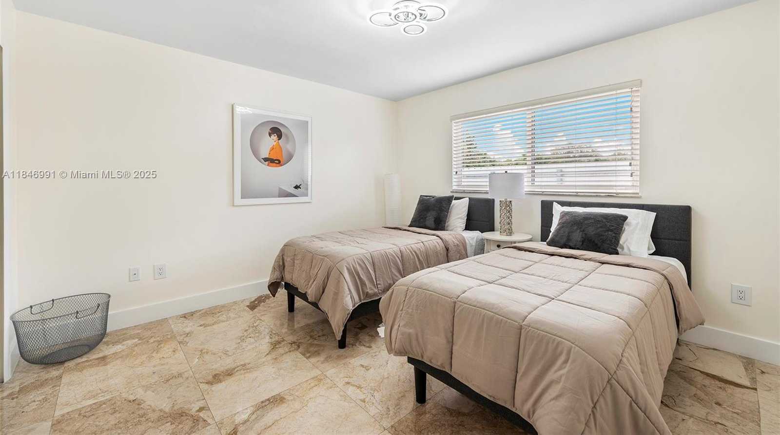 Small Image of 5901 SOUTH WEST 56TH TER, South Miami Number 31