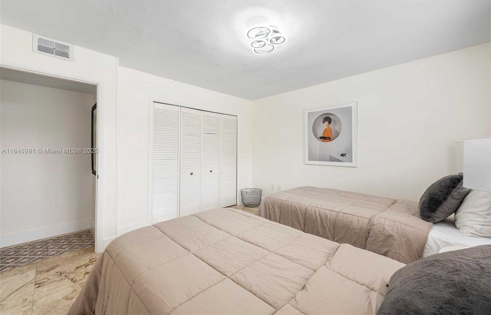 Small Image of 5901 SOUTH WEST 56TH TER, South Miami Number 32