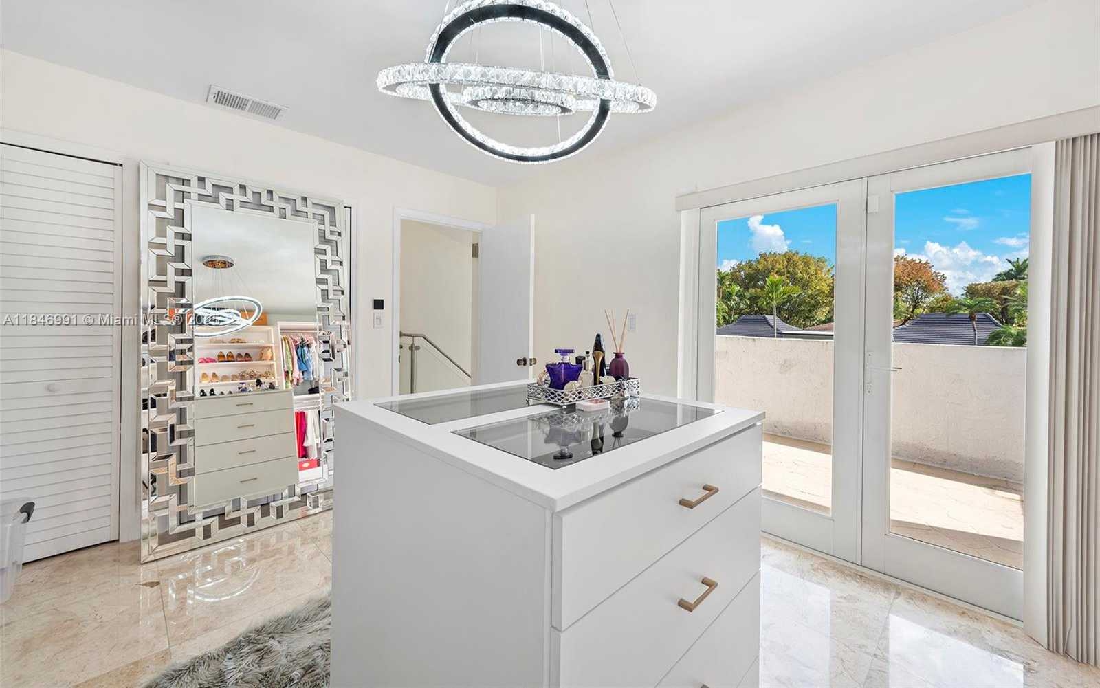 Small Image of 5901 SOUTH WEST 56TH TER, South Miami Number 39