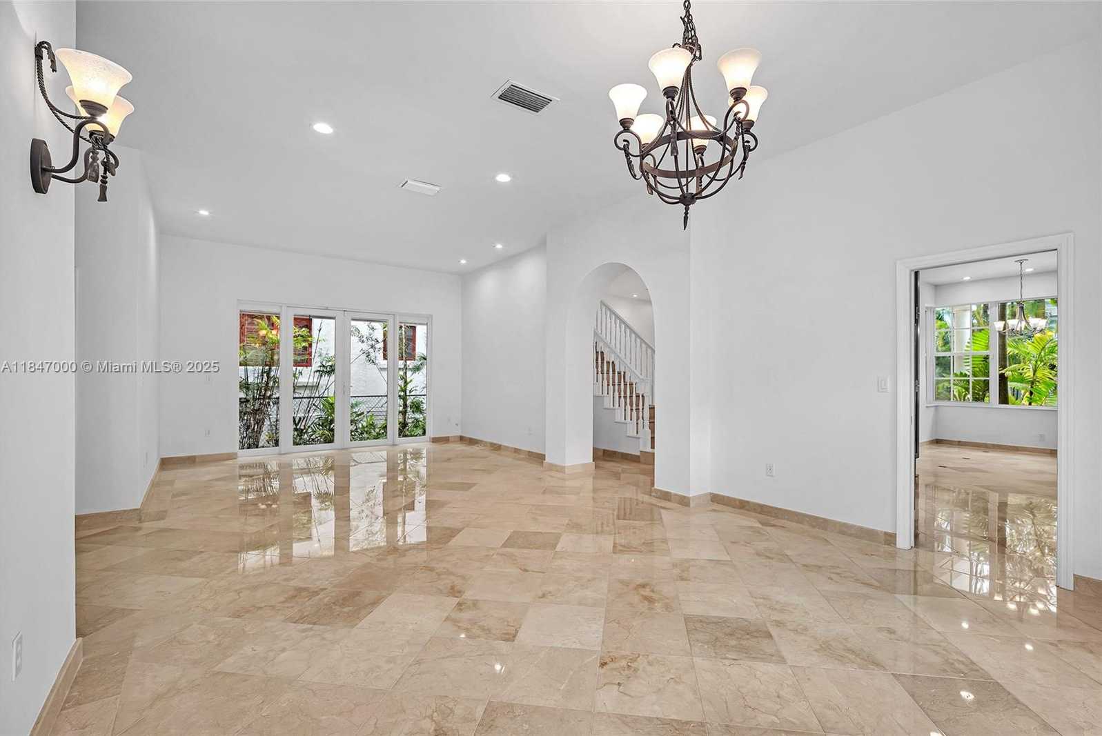 Small Image of 1135 ASTURIA AVE, Coral Gables Number 11