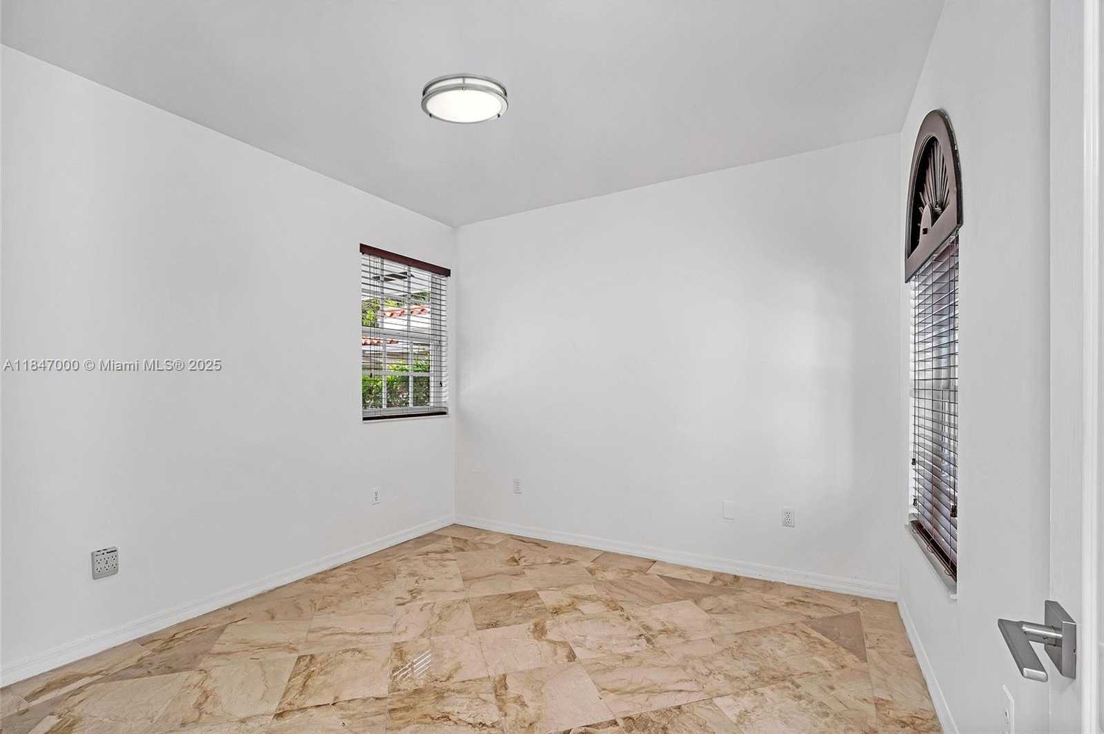 Small Image of 1135 ASTURIA AVE, Coral Gables Number 23