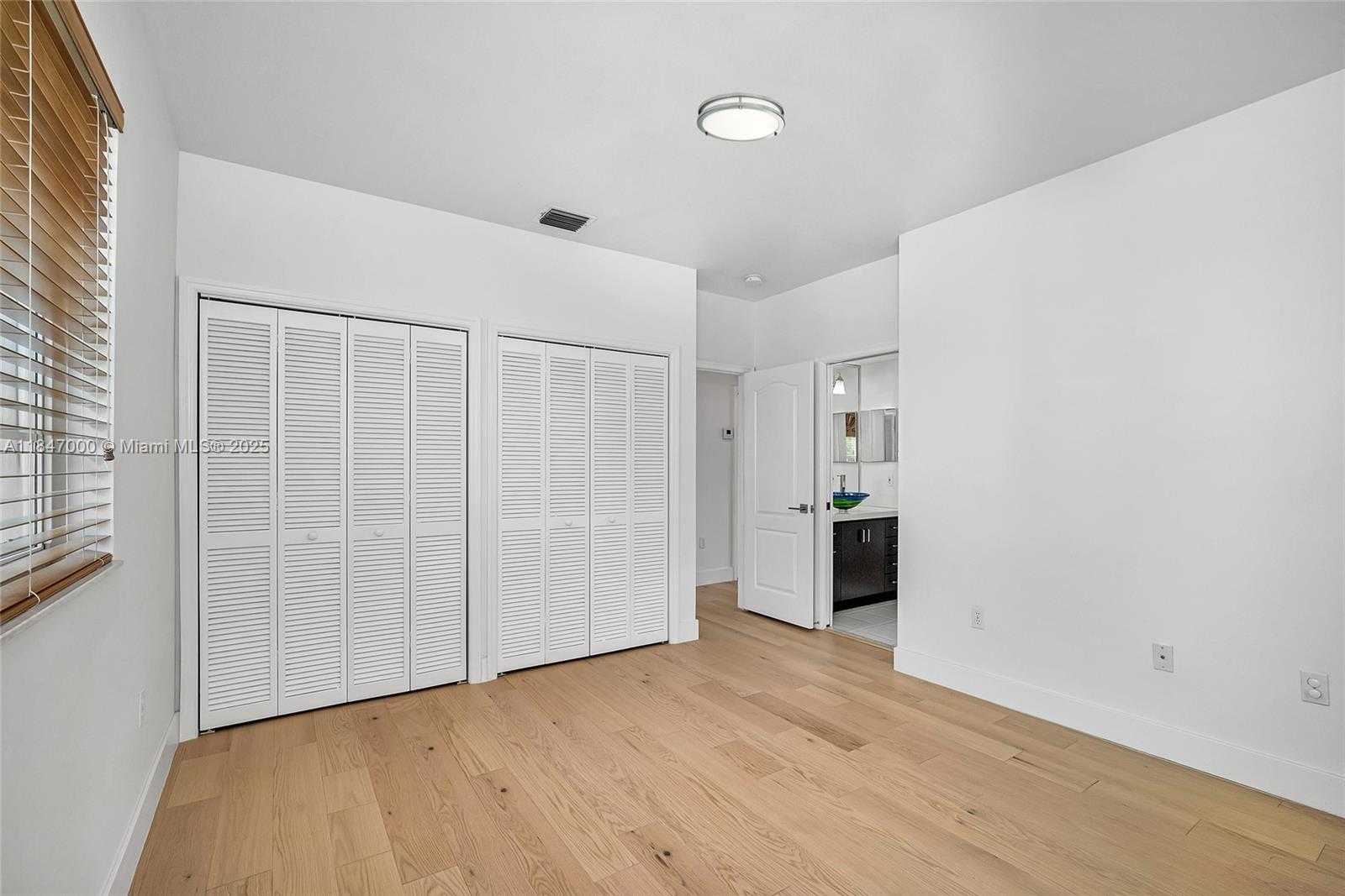 Small Image of 1135 ASTURIA AVE, Coral Gables Number 27