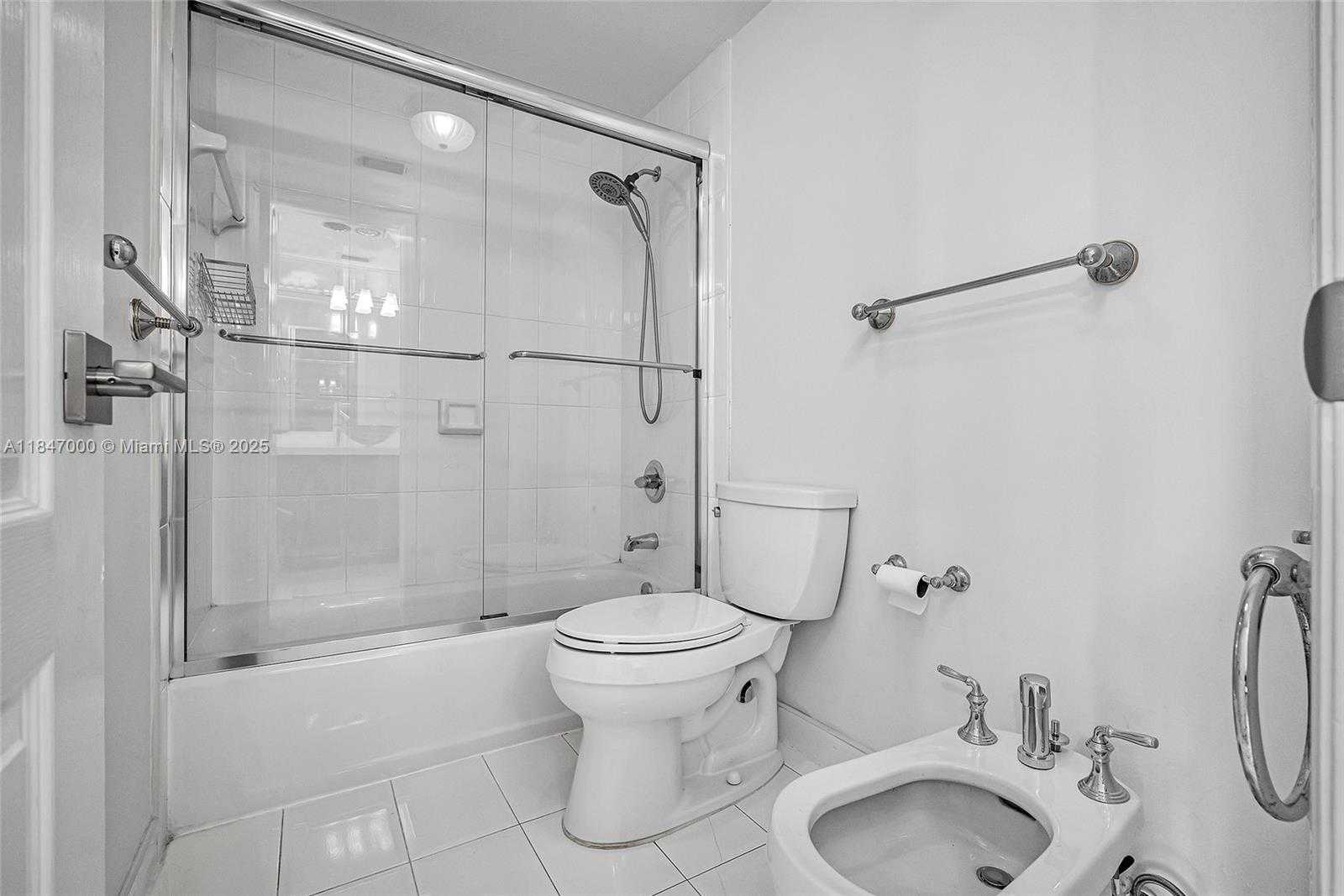 Small Image of 1135 ASTURIA AVE, Coral Gables Number 29