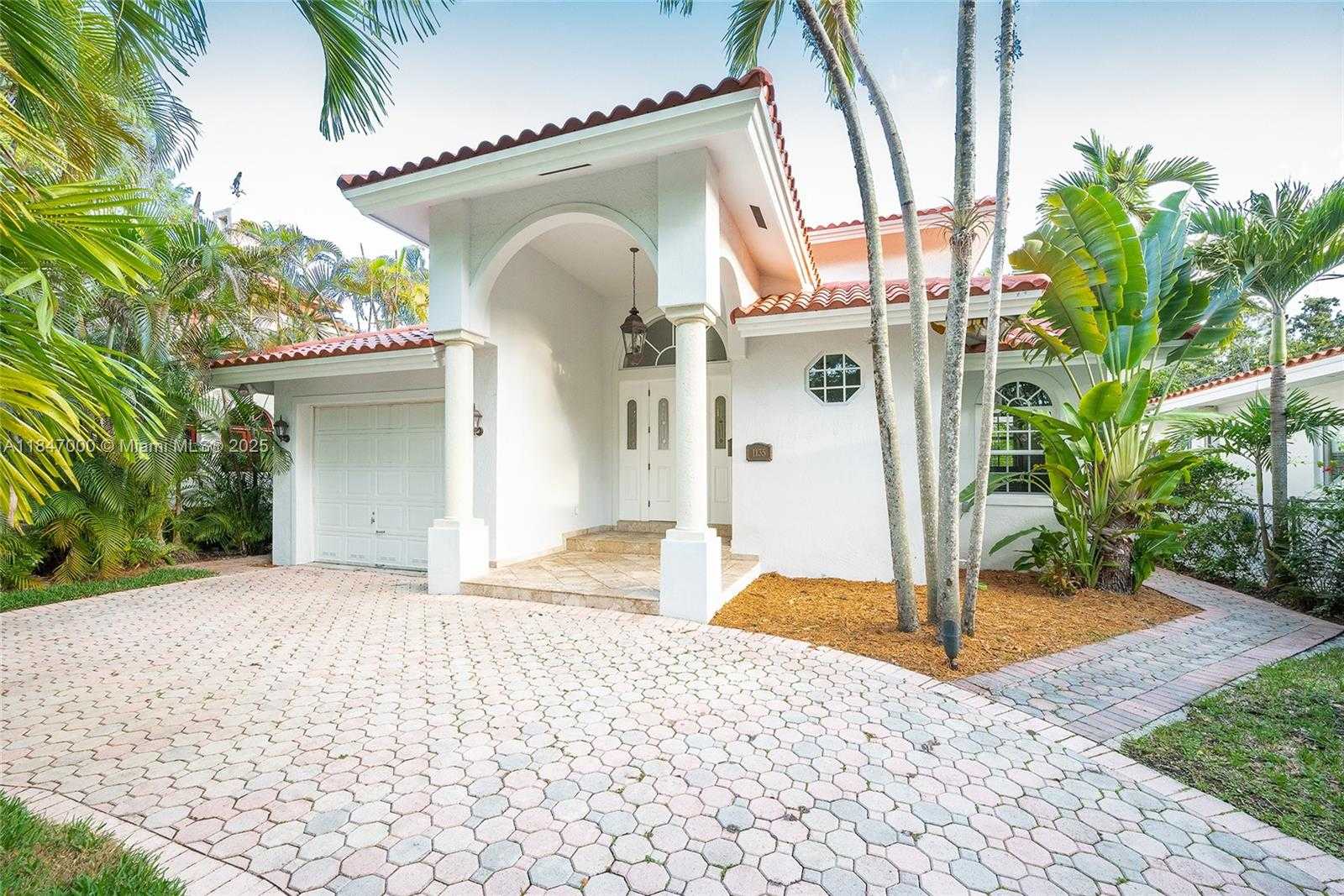Small Image of 1135 ASTURIA AVE, Coral Gables Number 3