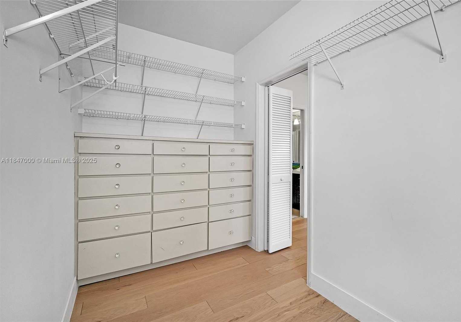 Small Image of 1135 ASTURIA AVE, Coral Gables Number 34