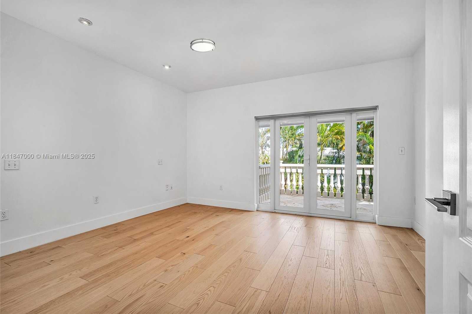 Small Image of 1135 ASTURIA AVE, Coral Gables Number 37