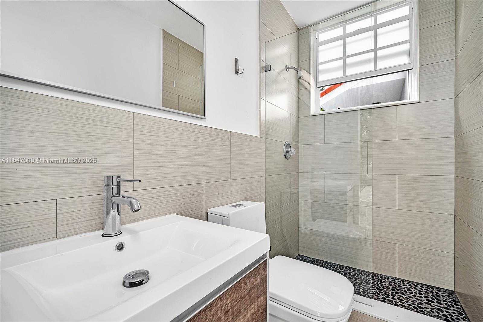 Small Image of 1135 ASTURIA AVE, Coral Gables Number 44