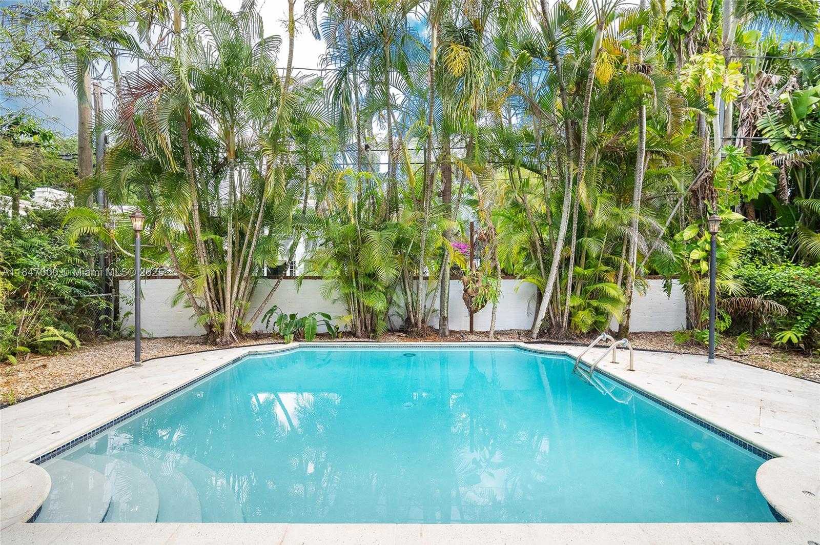 Small Image of 1135 ASTURIA AVE, Coral Gables Number 48