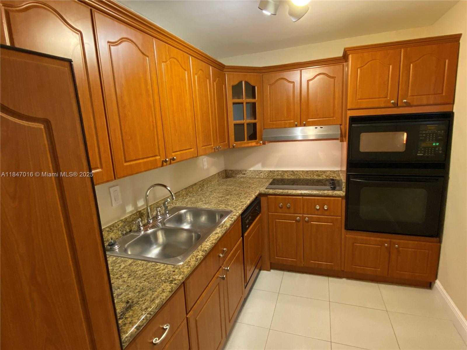 Small Image of 9301 SOUTH WEST 92ND AVE #C419, Miami Number 4
