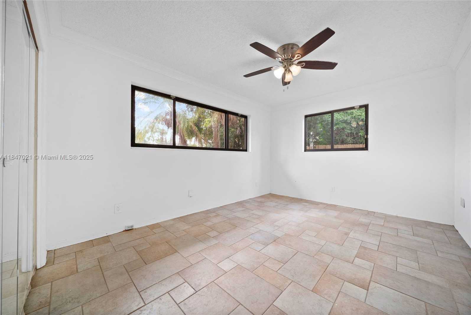 Small Image of 19402 NORTH EAST 19TH CT #., Miami Number 9