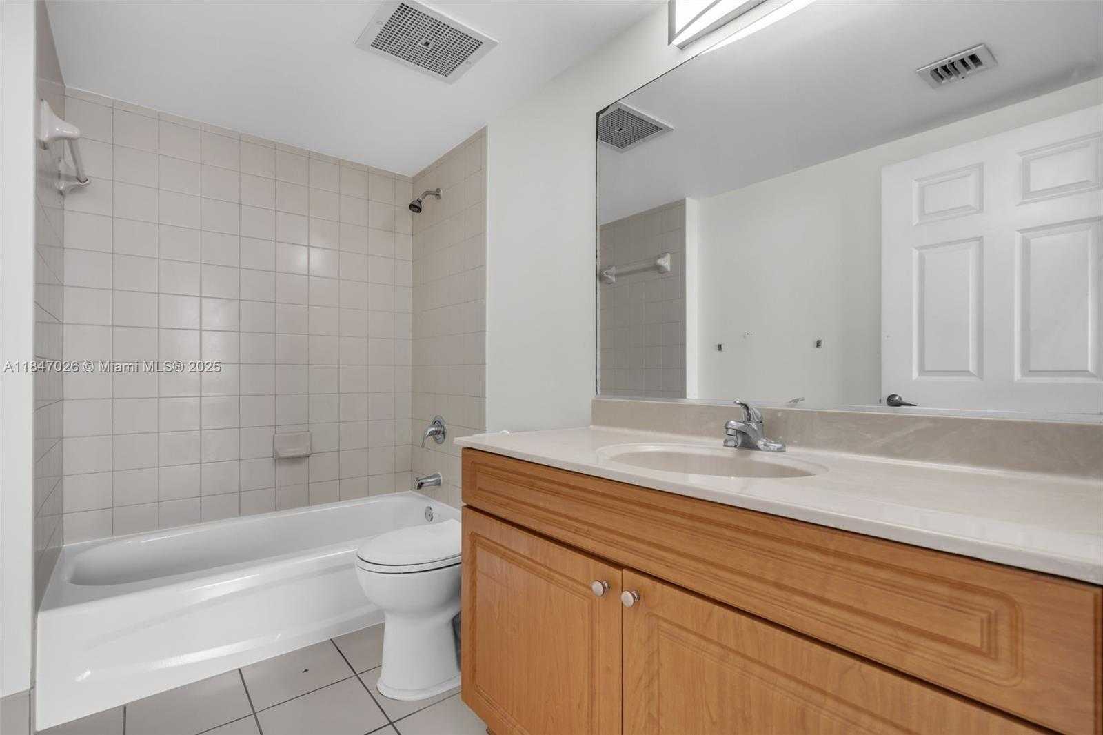 Small Image of 900 SOUTH WEST 8TH ST #1206, Miami Number 19