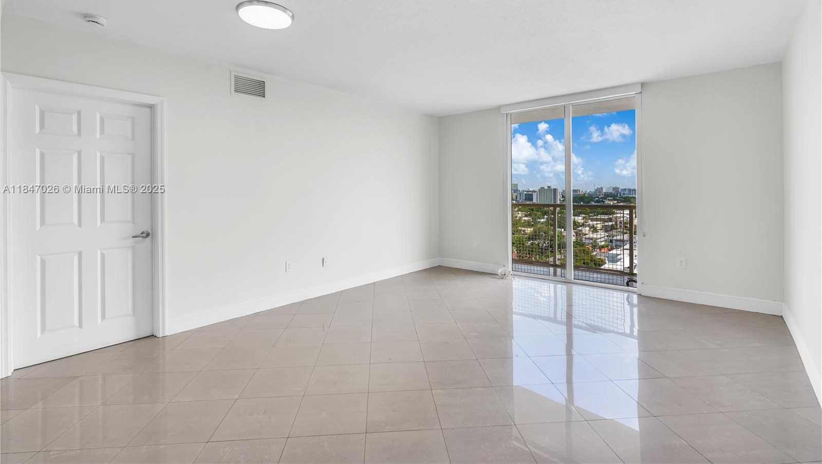 Small Image of 900 SOUTH WEST 8TH ST #1206, Miami Number 4