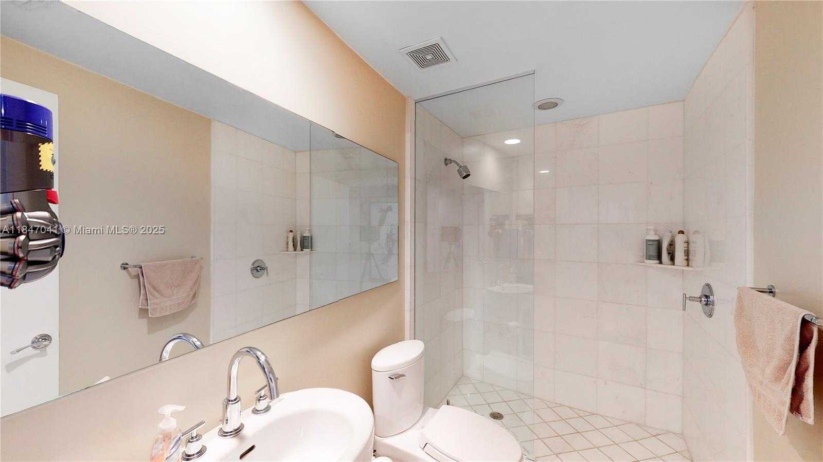 Small Image of 2950 NORTH EAST 188TH ST #423, Aventura Number 10