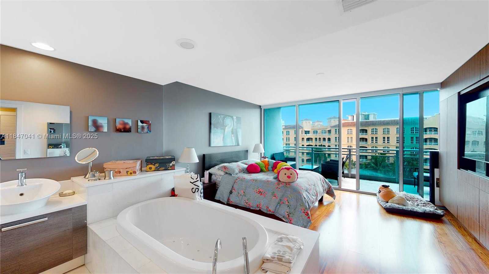 Small Image of 2950 NORTH EAST 188TH ST #423, Aventura Number 11