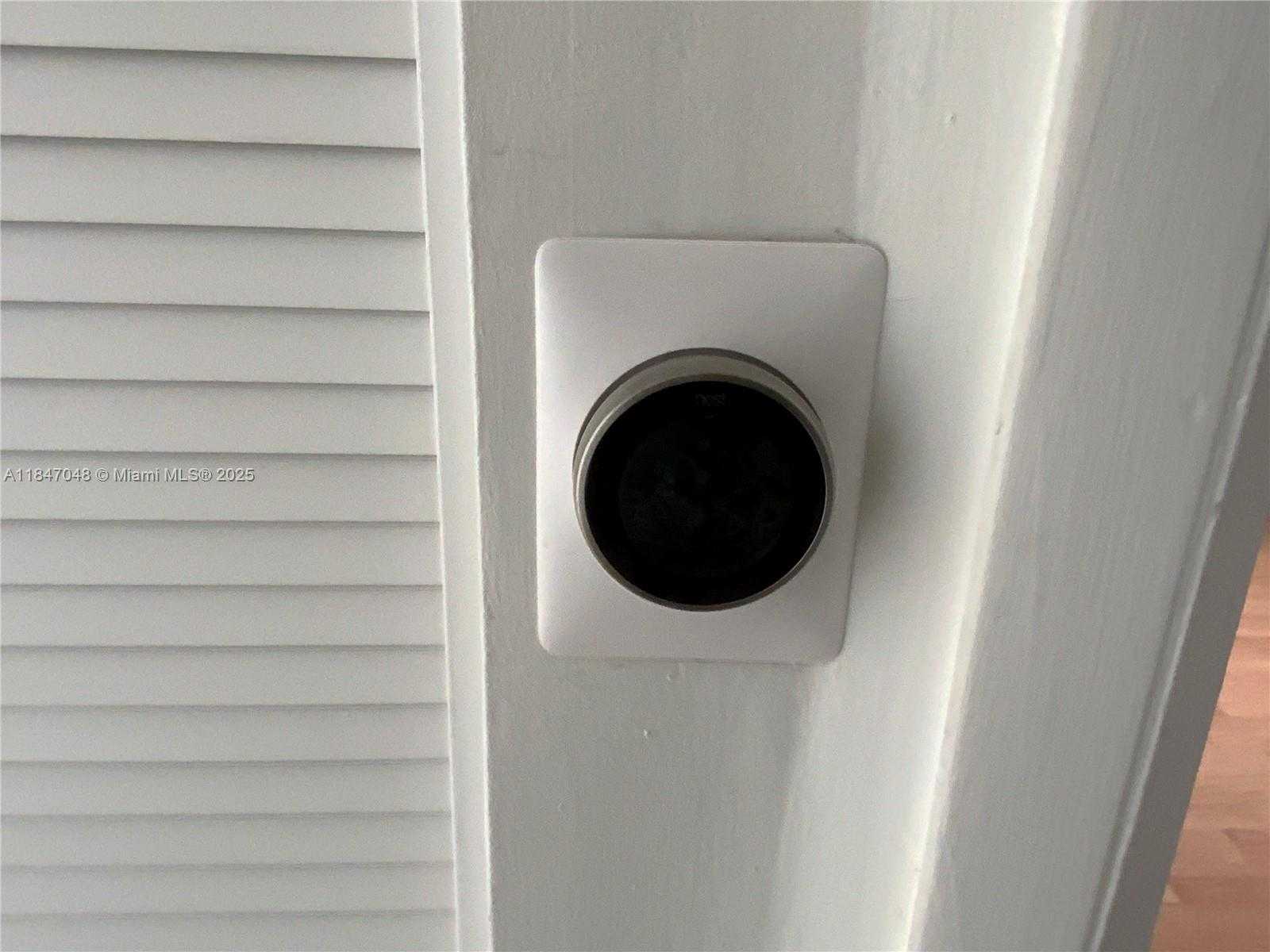 Small Image of 80 Shore Dr E, Miami, FL 33133, USA Number 11